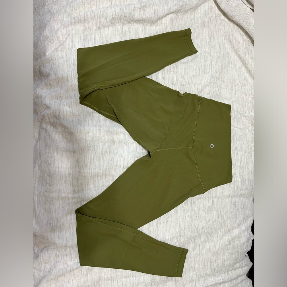 Olive Lululemon 3/4 Length Leggings
